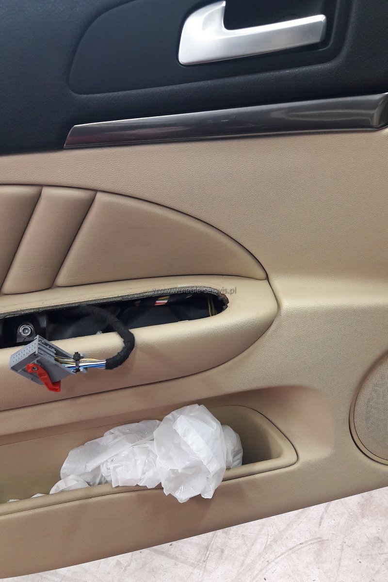 Naprawa tapicerki skórzanej samochodowej