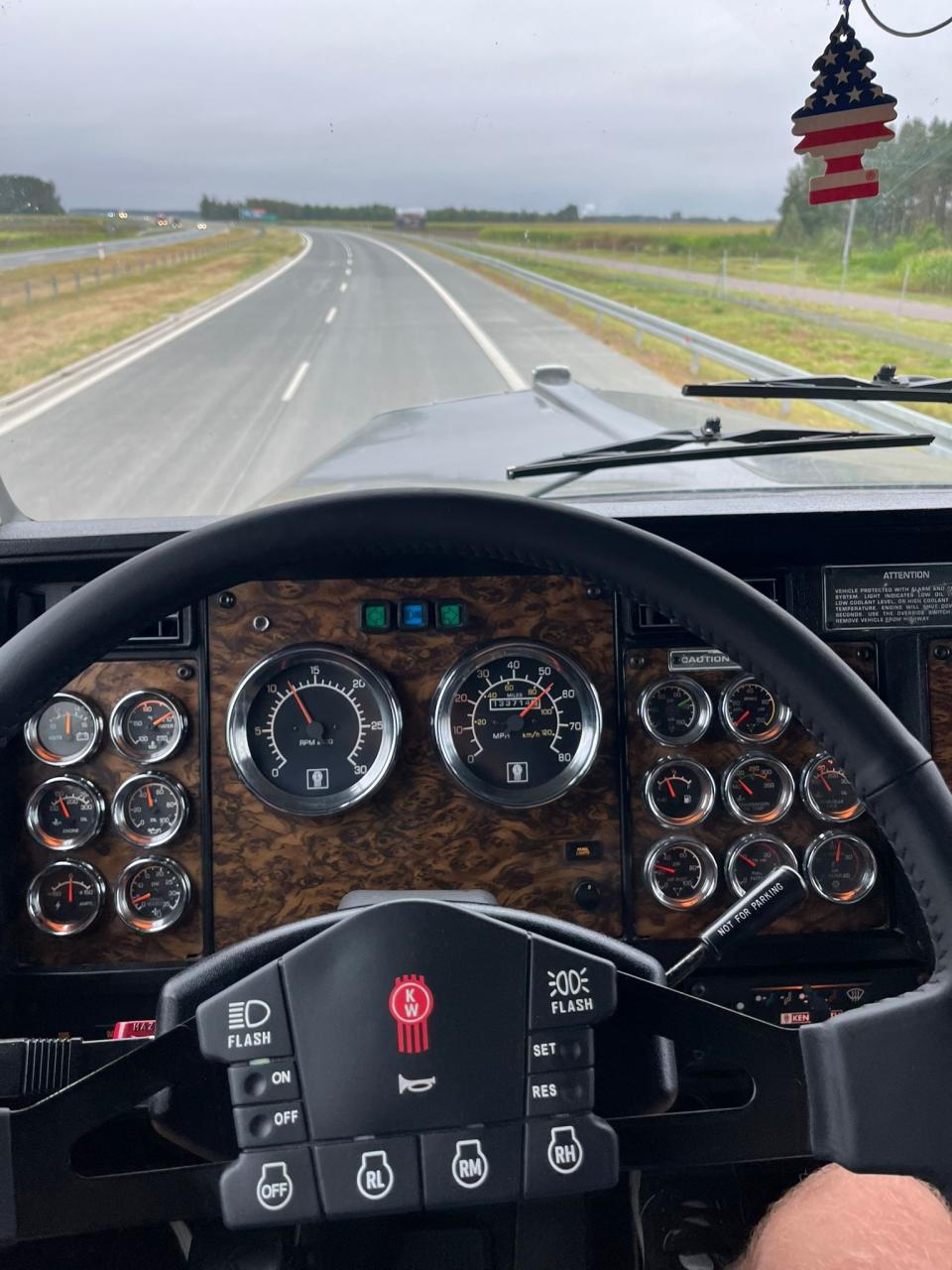 Renowacja panelu przycisków kierownicy Kenworth W900