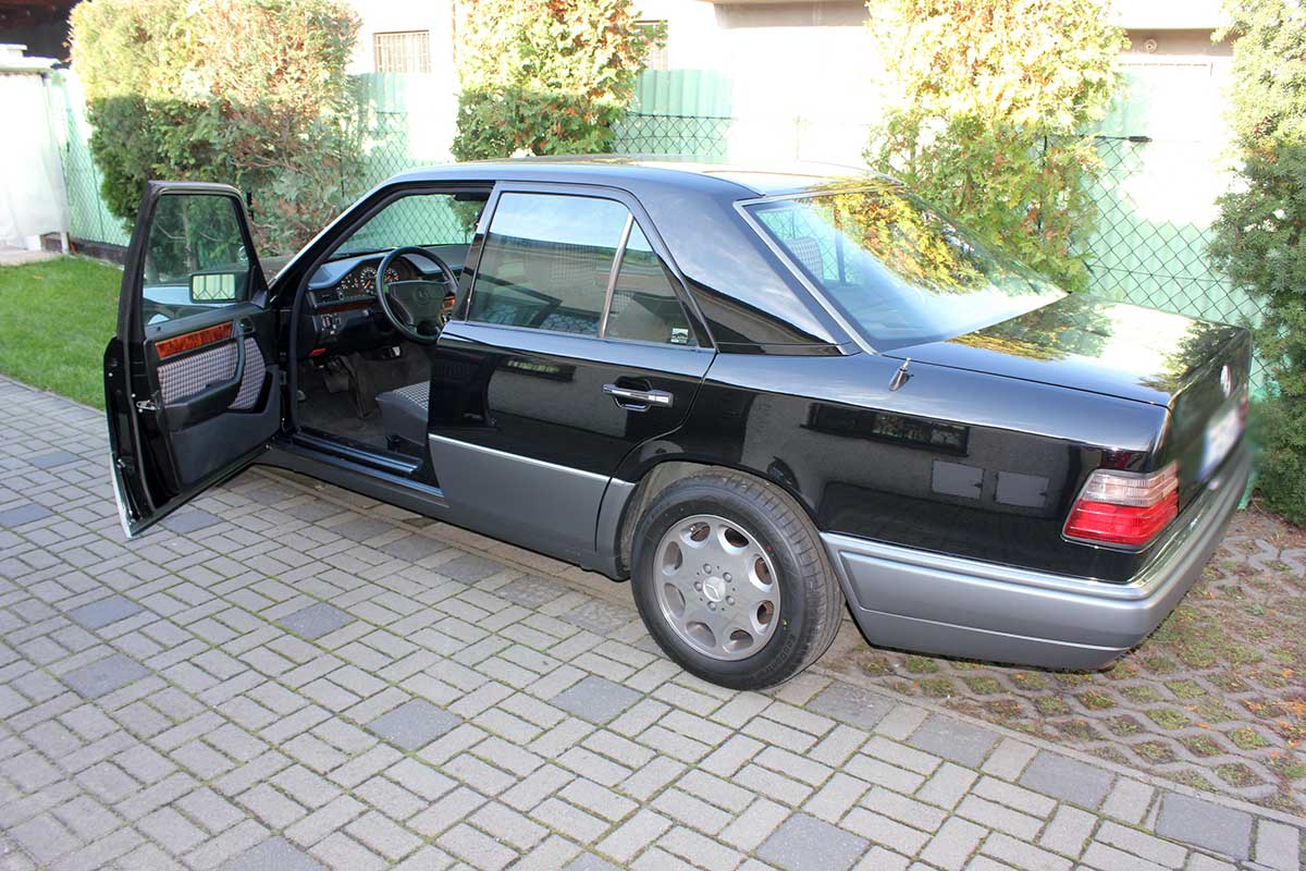 Renowacja kierownicy ze skóry od mercedesa z lat 80-tych