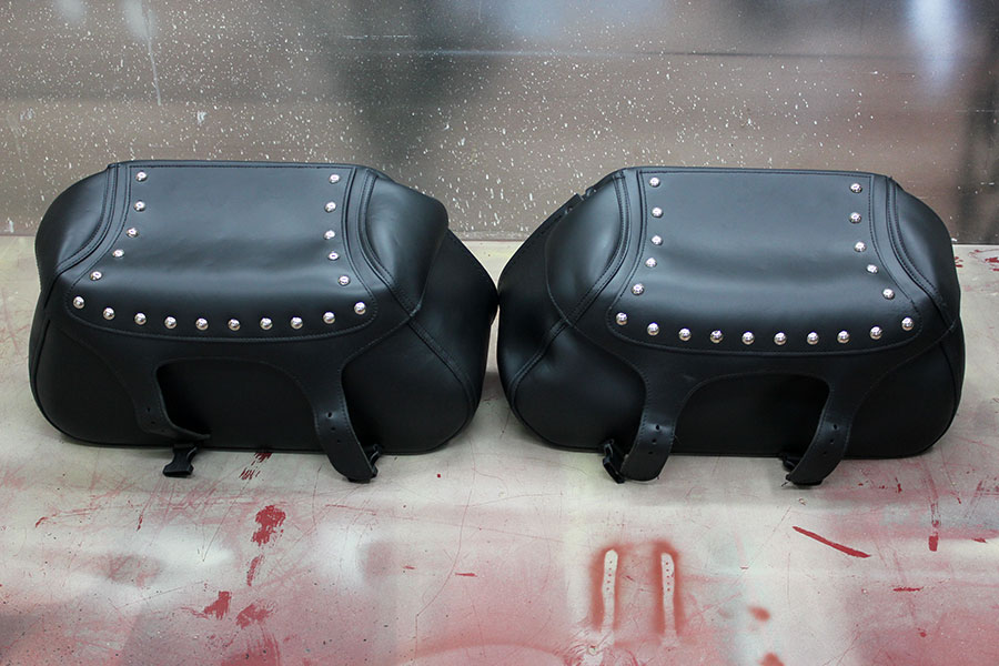 Sakwa skórzana motocyklowa - naprawa przetarcia - po renowacji