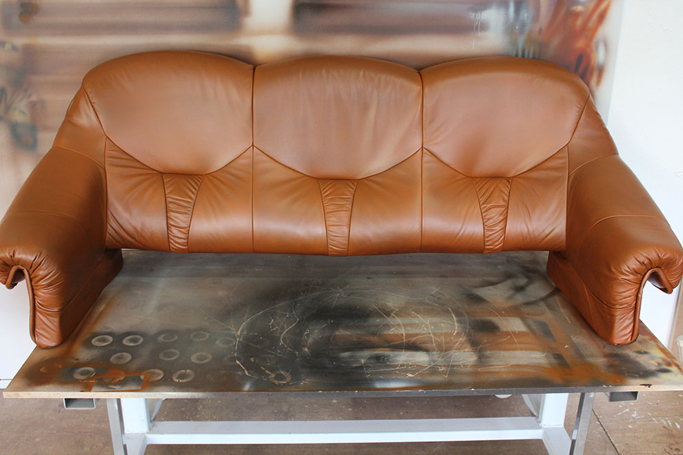 Naprawa zestawu mebli tapicerowanych